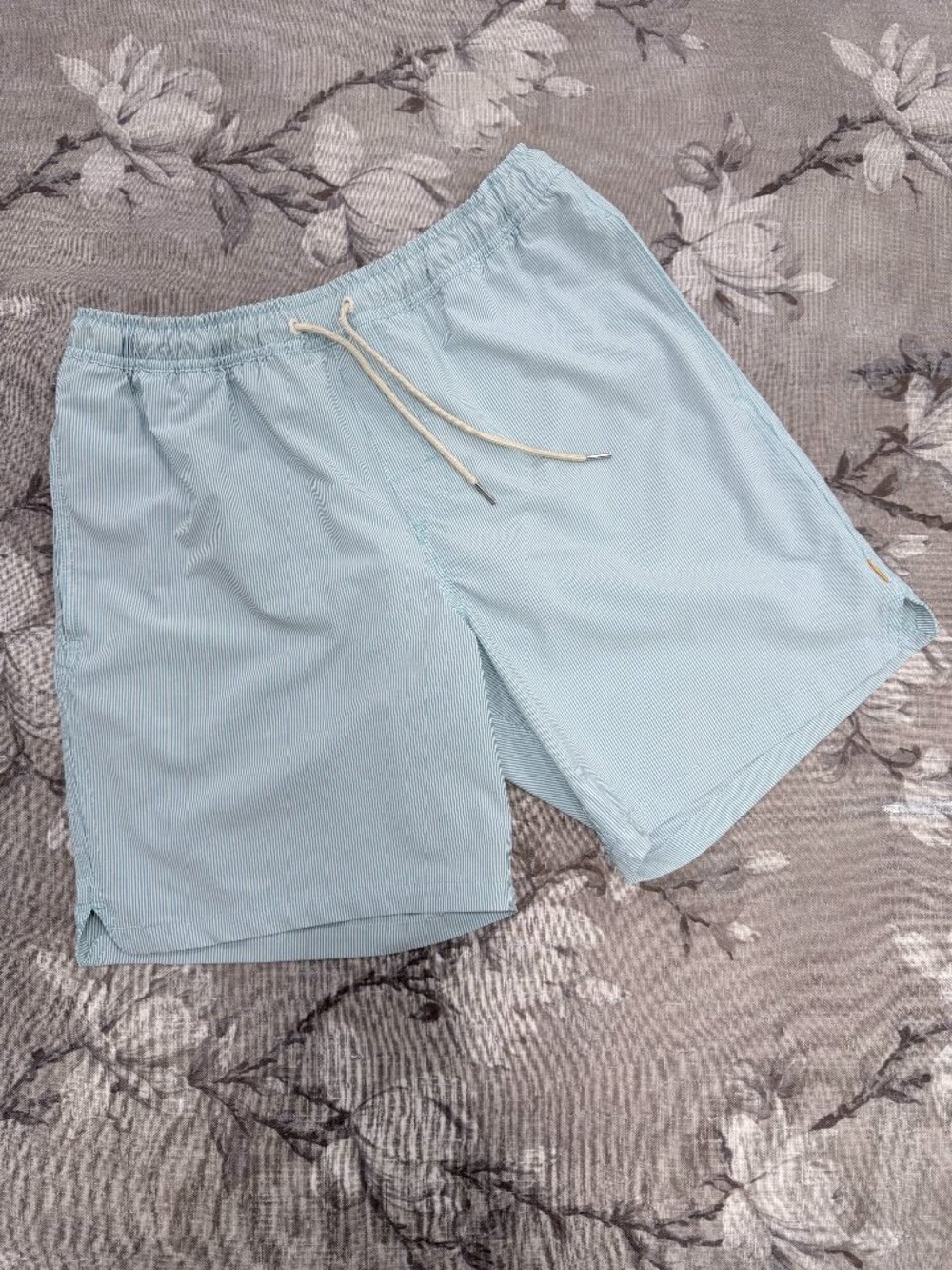 Quiksilver Waterman Swim Trunks Men’s M Aqua Stripe Stretch Board Shorts